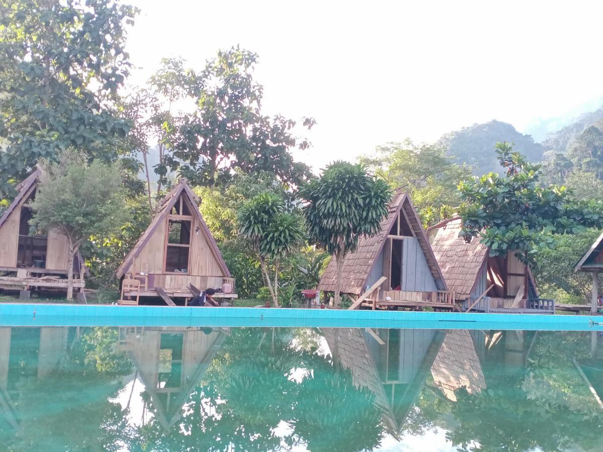 Nongkhiaw Campingsite Swimming Pool Hotel Ban Phathok Exterior photo