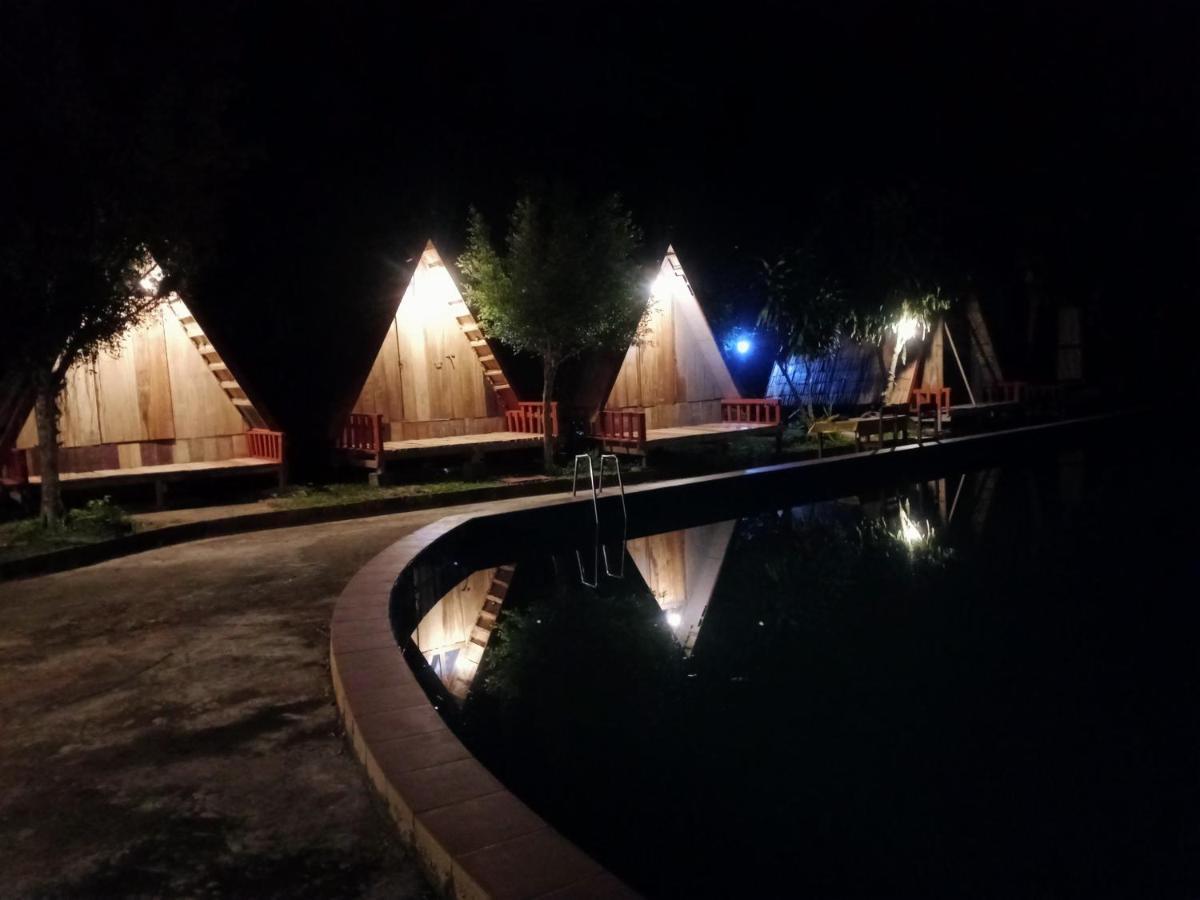 Nongkhiaw Campingsite Swimming Pool Hotel Ban Phathok Exterior photo