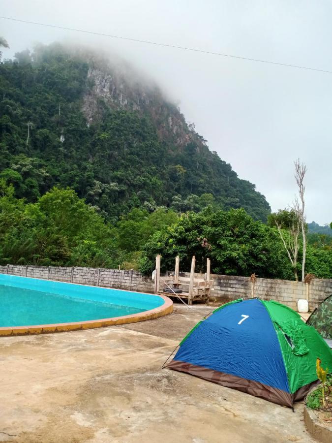 Nongkhiaw Campingsite Swimming Pool Hotel Ban Phathok Exterior photo